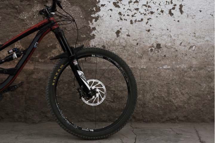 roues 26 ou 27,5 ou 29 avec mono plateau
