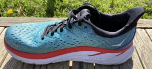 Drop de 5mm chez Hoka pour la Clifton 8, toutes les distances avec un amorti doux, plus dynamique que la bondi 7