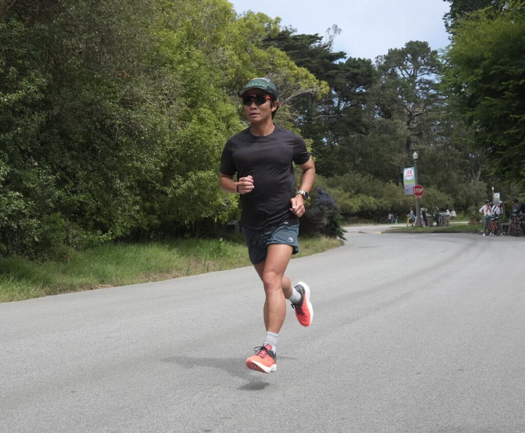 chaussures de compétition et pour un entraînement de la marque Altra avec un semelle running et la technologie active stance rocker