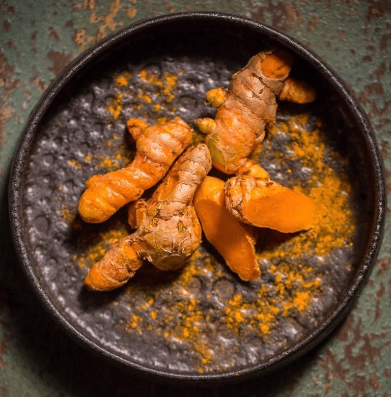 Bienfaits du curcuma pour le sportif avec son principe actif contre l’ inflammation et les raideurs