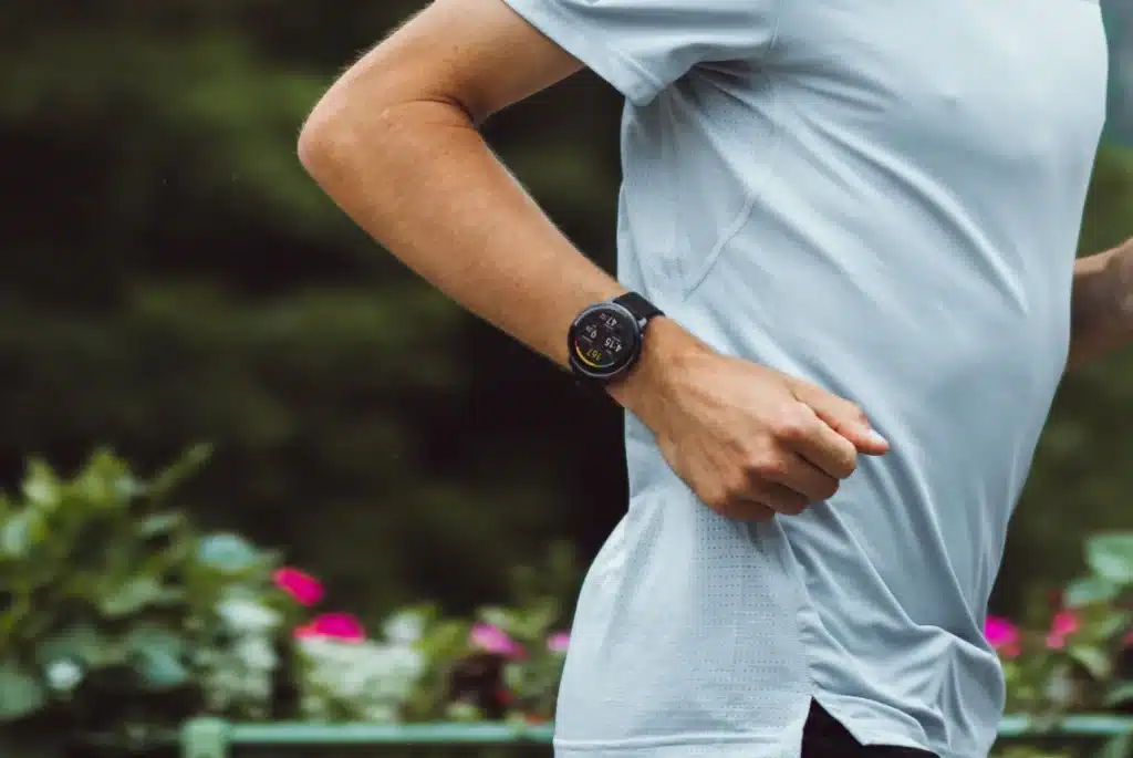 Améliorations des capteurs fréquence cardio et cartographie avec cartes comme pour la montre Suunto