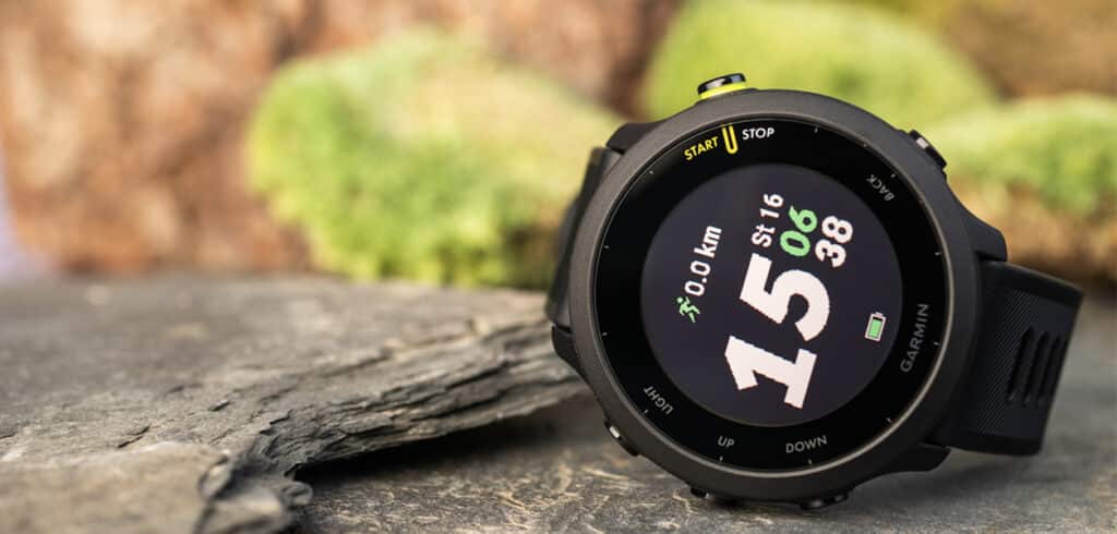 course à pied sans la forerunner 45, montres gps ou montre connectée, la Forerunner 55 avec vo2 max, nage en eau libre avec gps glonass