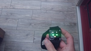 Vous pouvez voir les 3 lumières utilisées par ce brassard cardiaque Scosche Rhythm. © Testeurs Outdoor